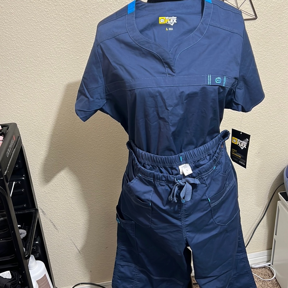 Medical scrub set